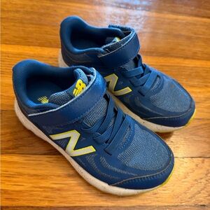 New Balance Kids Blue Sneakers size 12